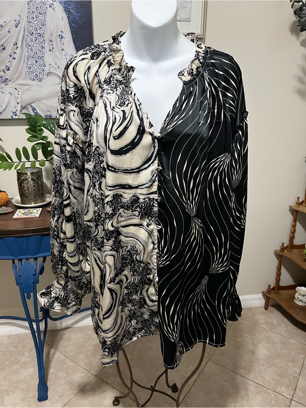 Entro Long Sleeve Button Down Silky Top - XL
